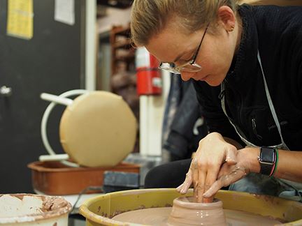 a ceramics wheel web
